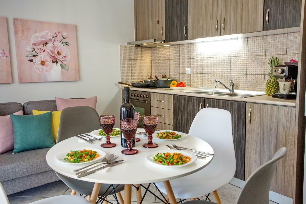 Holiday House Ioanna 2 - Loft Néa Péramos エクステリア 写真